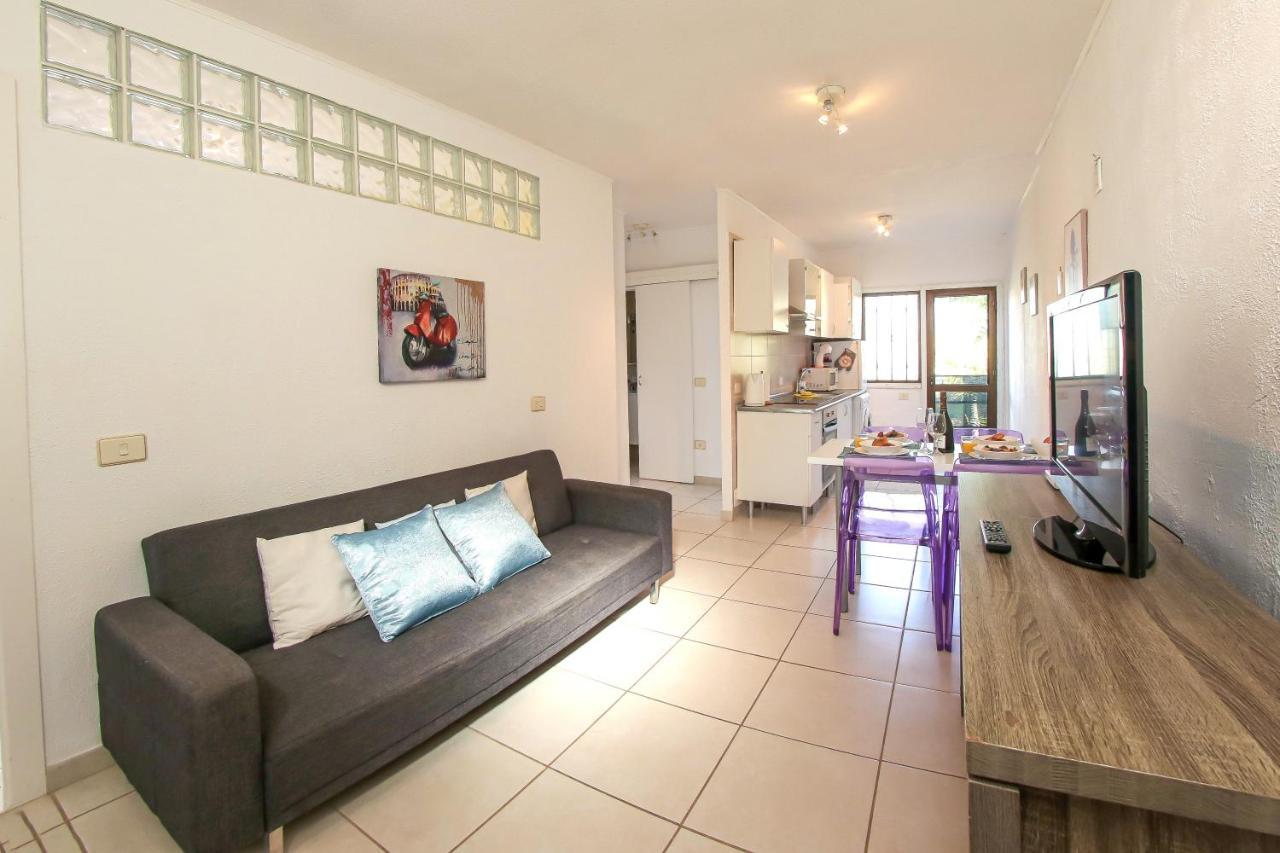 Casa de vacances 2 Bedroom Flat With Big Pools And Big Terrace Parque Don Jose, 313 *
